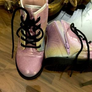 Must have! Barely worn